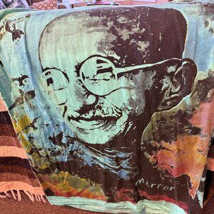 Mirror Tshirt of Ghandi